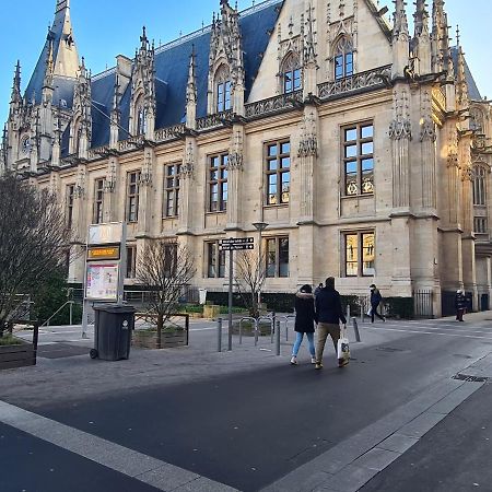Rouen Hyper Centre Ville Palais De Justice Exteriör bild